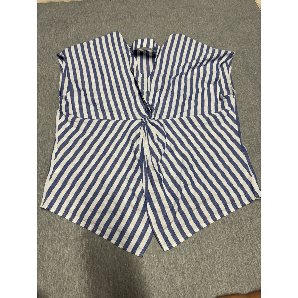 Women's L / XL Blouse Seersucker Twisted Back‎ Sleeveless White Blue Stripes
